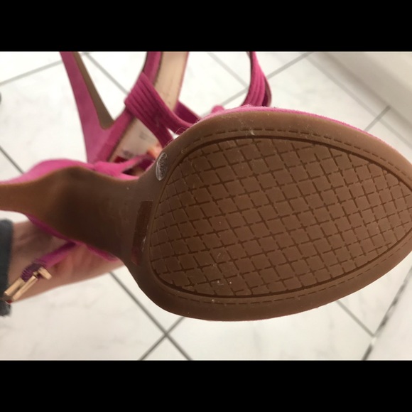 Jessica Simpson Strap Heels - Picture 4 of 6